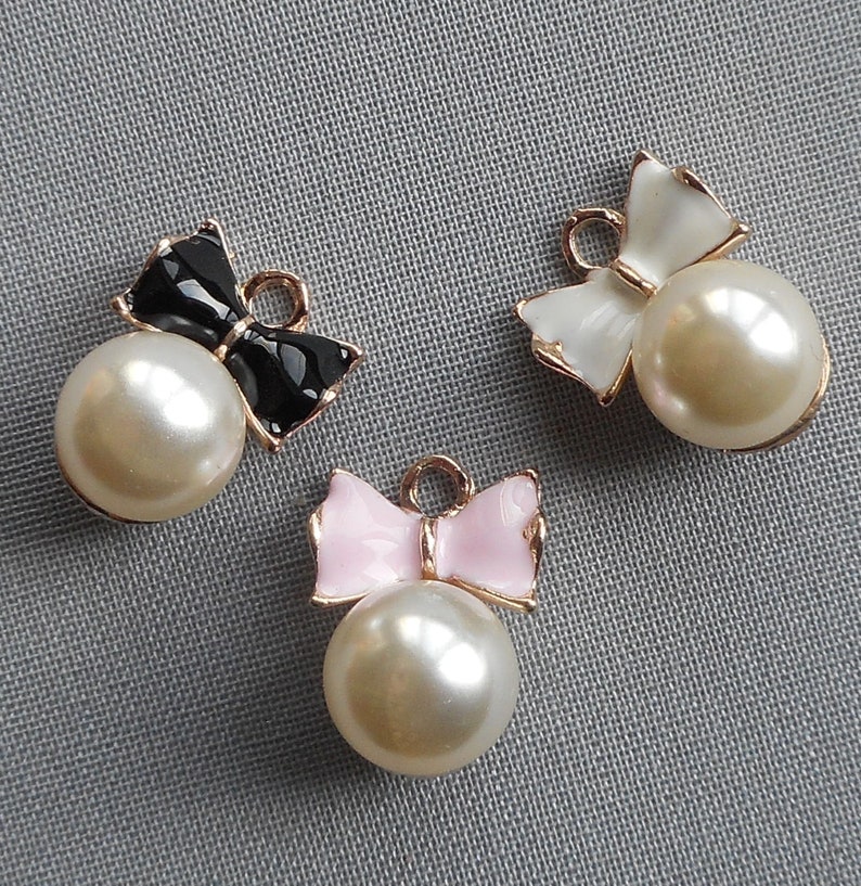 4pcs-20mmX15mm gold tone enamel pink bow charm with faux Pearls-more colors