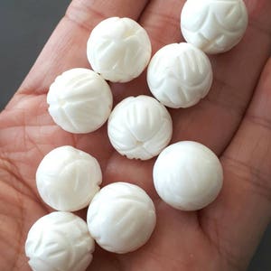 Carved white Lotus flower beads set-white Giant Clam shell carved beads