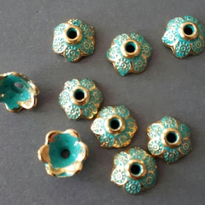 10pcs-9mm tampas de contas em tom de ouro patina, tampas de contas de flores de bronze em tom verde turquesa vintage