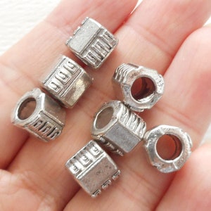 8 Stück-9mmX8mm silberfarbene 5mm große Metallperlen
