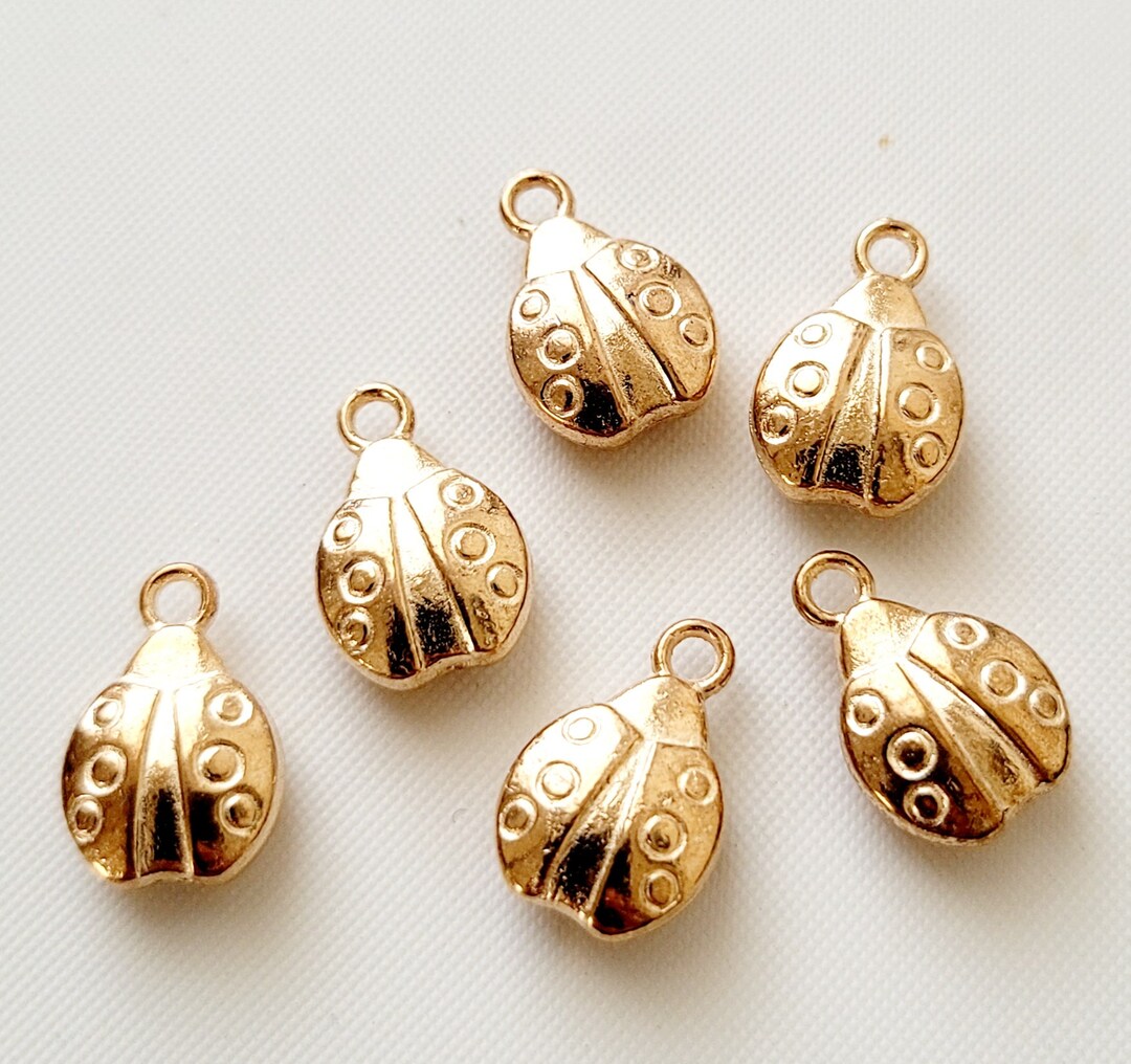 6個-両面ゴールドトーンてんとう虫チャーム、虫チャーム、重いチャーム