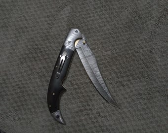 BladeXart Folding Knife: Damascus Steel Blade, Horn Handle