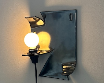 Arandela de parede em cerâmica prateada, luminária de parede com plugue e intensidade regulável, luminária escultural de destaque, iluminação moderna em cerâmica, decoração de parede exclusiva, luminária de cabeceira