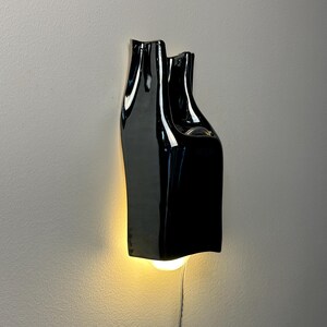 Handgjord vägglampa i keramik, skulptural geometrisk vägglampa, modern accentbelysning bild 2