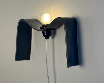Aplique de parede azul-marinho com plugue, luminária moderna com intensidade regulável, iluminação minimalista para quartos, salas de estar e salas de jantar, luz de destaque contemporânea.