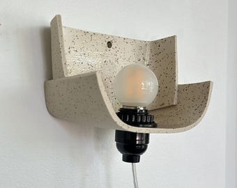 Aplique de parede bege com plugue, luminária de parede moderna com intensidade regulável, luz de destaque em cerâmica para quarto, sala de estar e sala de jantar.