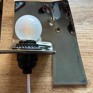 Silvergrå keramisk vägglampa, modern vägglampa med plugg, stämningsfull glödlampa bild 7