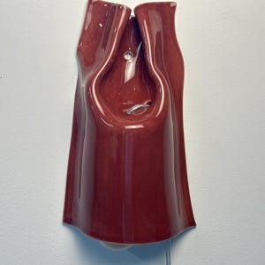 Handgjord vinröd keramisk vägglampa, modern accentlampa med pluggfunktion, stämningsfullt sken (glödlampa ingår) bild 8