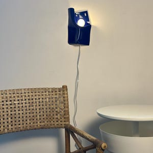 Cobalt Blue Ceramic Wall Sconce, Plug-In or Hardwired Dimmable Lamp, Handmade Sculptural Wall Light, Modern Accent Lighting, Hardwire Sconce bild 13