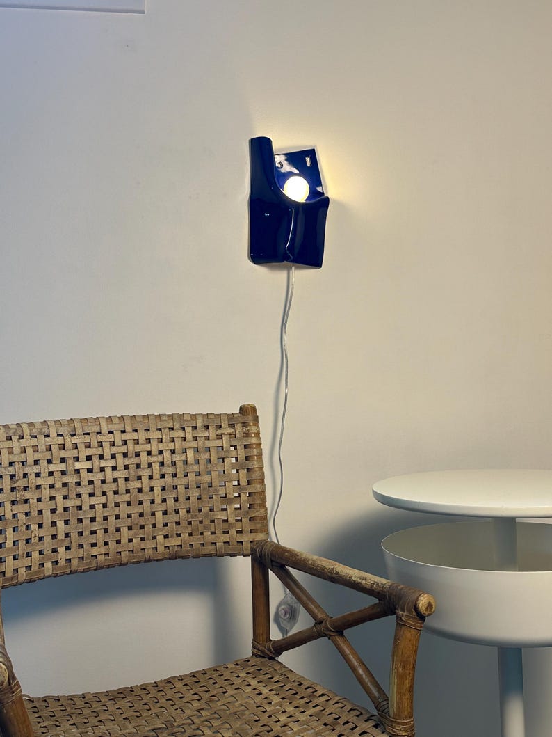 Cobalt Blue Ceramic Wall Sconce, Plug-In or Hardwired Dimmable Lamp, Handmade Sculptural Wall Light, Modern Accent Lighting, Hardwire Sconce bild 6