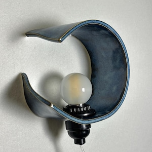 Applique a spina in ceramica blu realizzata a mano, illuminazione ambientale dimmerabile, luce d'accento moderna immagine 10