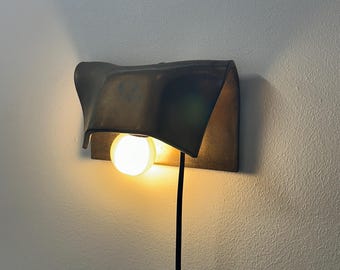 Gold Ceramic Wall Sconce, Plug-In Wall Lamp, Modern Wall Light, Geometric Sconce, Contemporary Lighting, Bedroom Bedside Lamp, Living Room