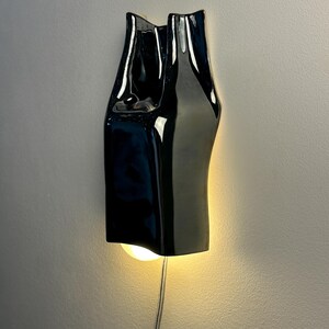 Handgjord vägglampa i keramik, skulptural geometrisk vägglampa, modern accentbelysning bild 9