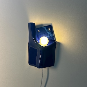 Cobalt Blue Ceramic Wall Sconce, Plug-In or Hardwired Dimmable Lamp, Handmade Sculptural Wall Light, Modern Accent Lighting, Hardwire Sconce bild 10