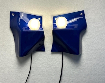 Conjunto de 2 arandelas de parede de cerâmica azul com plugue, feitas à mão, ideais para cabeceira, iluminação para quarto, sala de estar ou para usar acima do sofá.