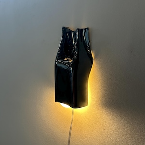Handgjord vägglampa i keramik, skulptural geometrisk vägglampa, modern accentbelysning bild 7