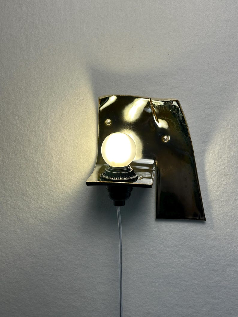 Silvergrå keramisk vägglampa, modern vägglampa med plugg, stämningsfull glödlampa bild 10