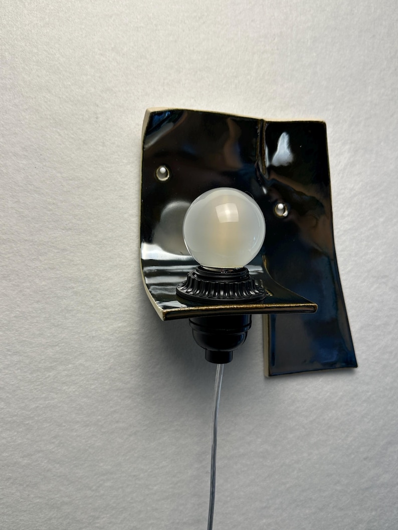 Silvergrå keramisk vägglampa, modern vägglampa med plugg, stämningsfull glödlampa bild 2
