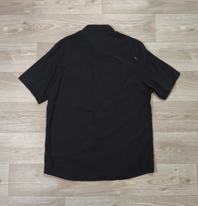 Rip Curl Vintage Y2K linne-bomullsskjorta • Broderad logotyp surfkläder • Skater streetwear • Unisex lös passform • Osorterad gammal kollektion bild 2