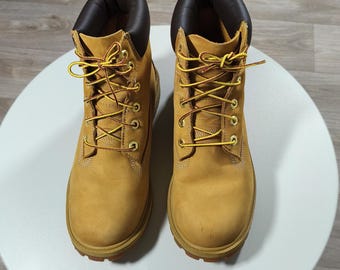 Timberland 6-Inch Premium Boots • Archive Early 2010s • Wheat Nubuck Leather • Made in Dominican Republic • Primaloft Insulated • EU 40 US 7