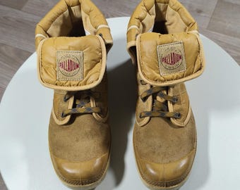 Rhino Work Boots Mens Size 8.5 Tan Nubuck Leather Kiltie Lace Up Gorpcore Hiking Vintage RHINO Leather Packer BOOTS 2 Tone Lace up Western  main image 2