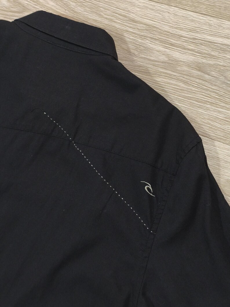 Rip Curl Vintage Y2K linne-bomullsskjorta • Broderad logotyp surfkläder • Skater streetwear • Unisex lös passform • Osorterad gammal kollektion bild 8