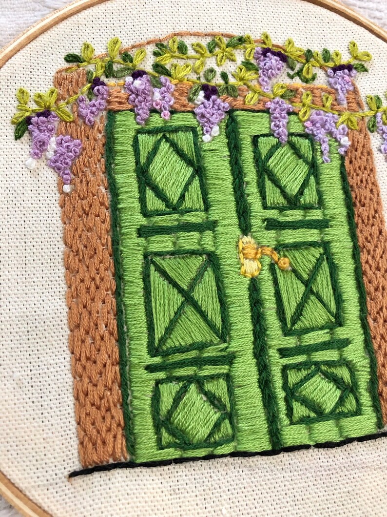 Old door hand embroidered hoop, hoop art, home decor, farm life, green door embroidery , 6 inches hoop, mom, mothers day, gift image 5