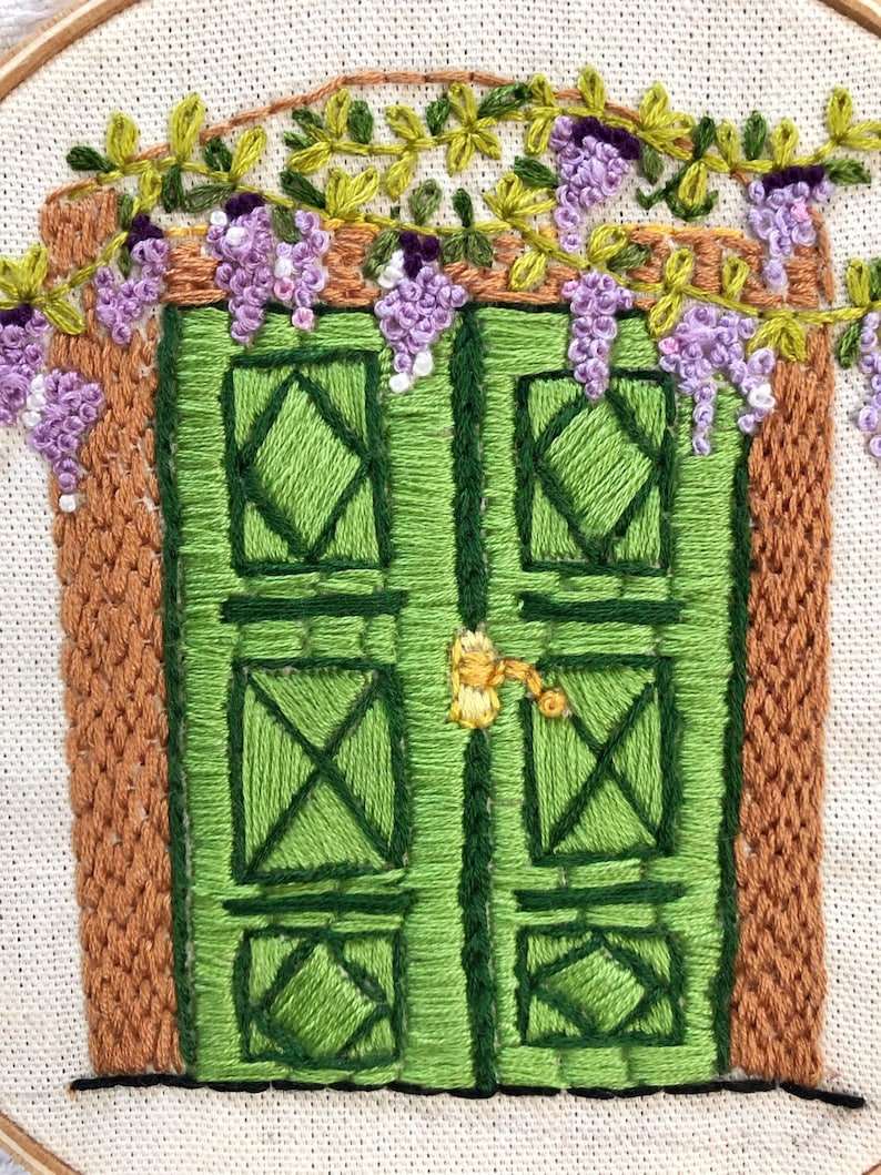 Old door hand embroidered hoop, hoop art, home decor, farm life, green door embroidery , 6 inches hoop, mom, mothers day, gift image 2