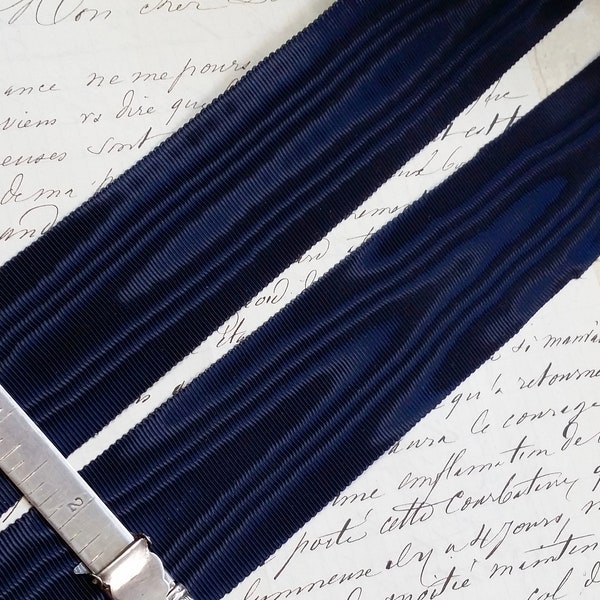 1.625" Sawtooth Edge Vintage European Watermark Moire Petersham Grosgrain millinery hatband belting Ribbon Trim corset reenactment  sew bow