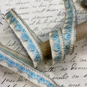 1/2" antieke Franse zijde Trapunto lint trim ivoor en zoete zachte blauwe Ombre pop, bruiloft, bruids, re-enactment boudoir