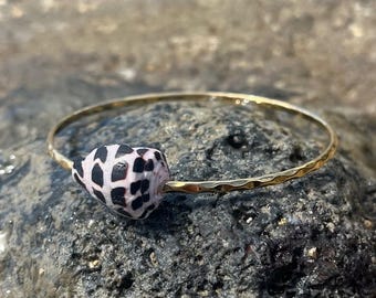 Hebrew Shell Bangle - Waterproof PVD 14k gold plated
