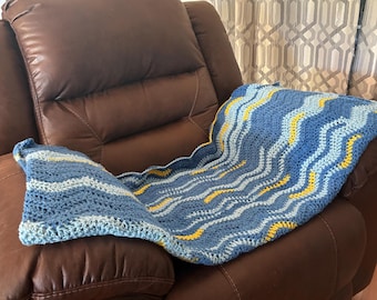 Cozy Lapghan handgehäkelt - Acrylgarn, individuelle Farben, gemütliches Wohndekor