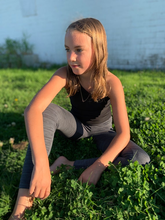 girls black athletic leggings