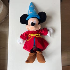 Muñeco de peluche de Mickey Mouse, el mago de Fantasía de Walt Disney Parks