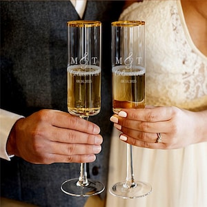 Personalized Champagne Flutes, Engraved Wedding Champagne Glasses, Wedding Flute With Initials, Anniversary Gift, Toasting Glasses, Set Of 2