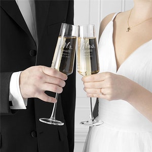 Engraved Mr. and Mrs. Wedding Champagne Estate Glasses Set, champagne flutes, wedding gifts, wedding toasting flutes, wedding keepsakes