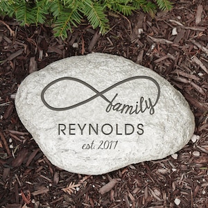 Personalized Infinity Family Garden Stone, personalized garden stone, garden decor, outdoor decor, family name, housewarming -gfyL1120214