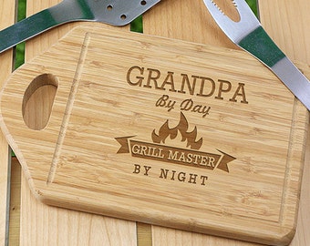 Engraved Grill Master Cutting Board, Personalized Father's Day Cutting Board, Personalized Grilling Gift, Father's Day Gift -gfyL10362169N