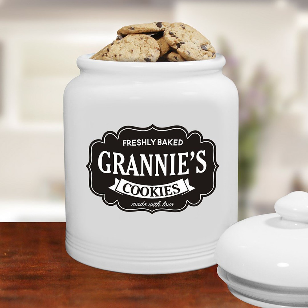 Personalized Farmhouse Ceramic Cookie Jar, Personalized Cookie Jar,  Personalized Treat Jar, Family Kitchen Decor, Ceramic Jar gfyu1333215x 