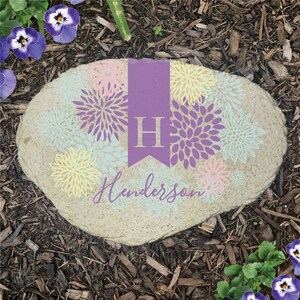 Abstract Floral Flat Personalized Garden Stone, Custom Garden Decor, Garden Rock, Gifts For Her, Mother&#39;s Day, Customized Family Name Decor