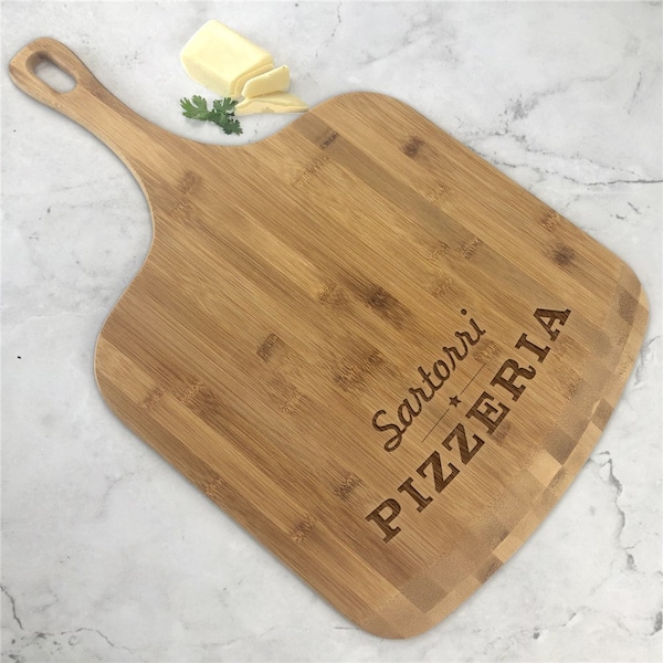 Engraved Family Pizzeria Personalized Pizza Board, Personalized Pizza Peel, Pizzeria Gift, Bamboo Pizza Paddle, Family Name -gfyL17021311