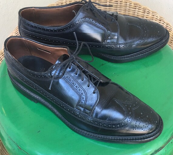 Allen EdmondsMacneil Leather Wingtip Oxfords Size… - image 3