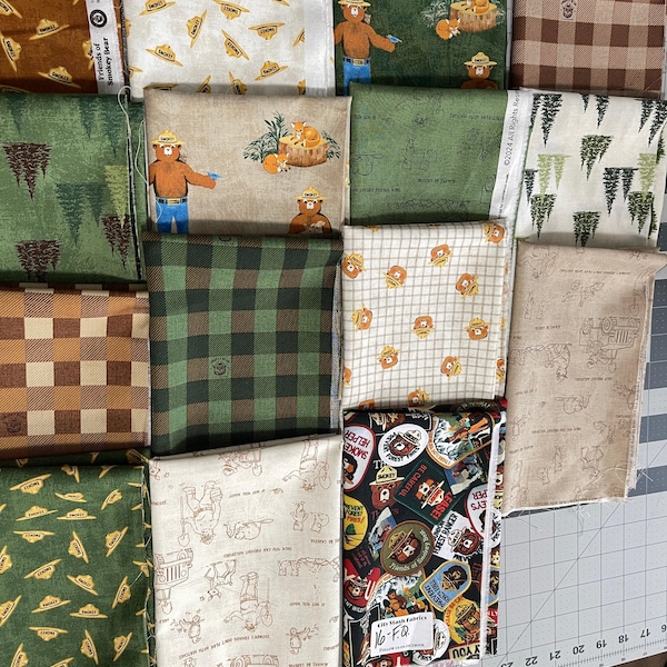 Paquete de 16 retales Fat Quarter - Smokey The Bear Riley Blake 89Q