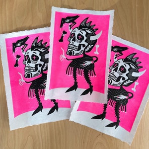 Totenschädel Linoldruck: Pink Halloween Punk