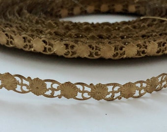 Narrow Filigree Rosette Banding VINTAGE (by the foot)