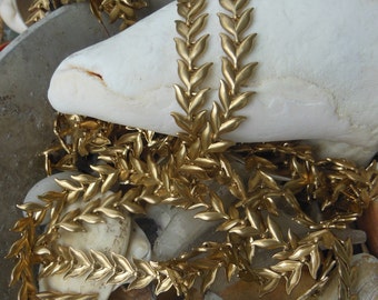 Grecian Leaf Chain (1 foot)