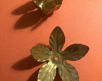 Cupped Flower Petals (1 pc )