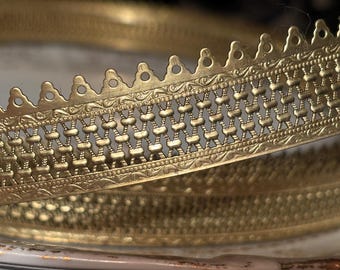 Cinta de malla de filigrana con cresta para galería (se vende por pie) de 1 pulgada de ancho