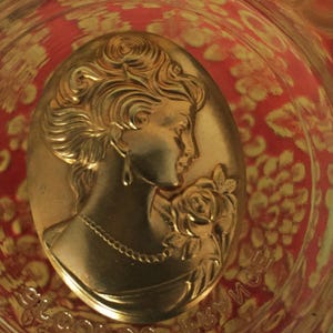 Roodkoperen prachtige Duitse messing camee (1 stuk)