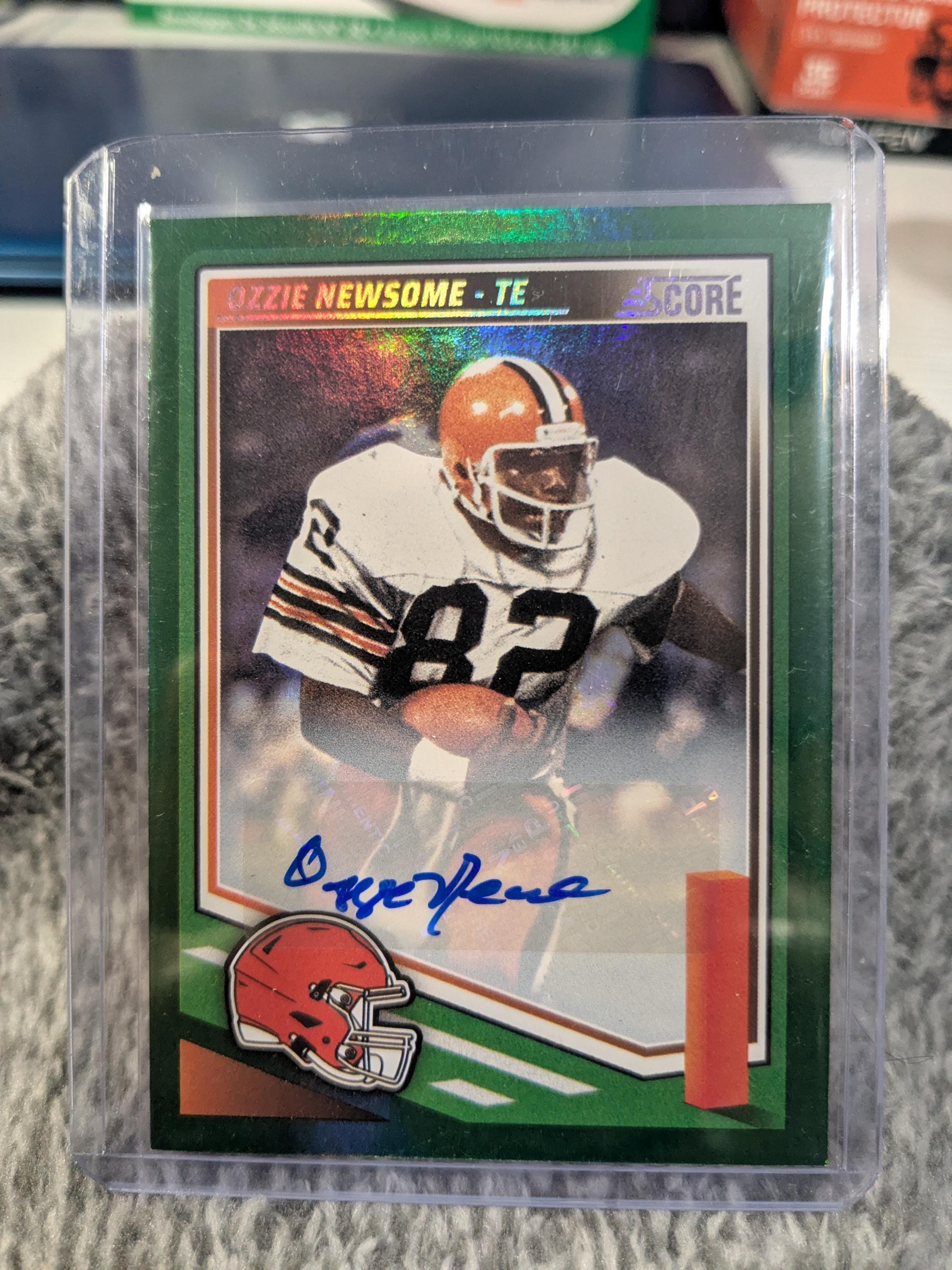2025 Panini Score Football Green Holo Autograph OZZIE NEWSOME #70